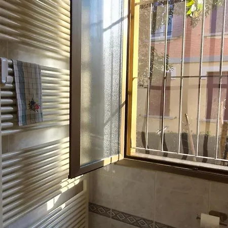 Quiet Tortellini Bed & Breakfast 3*