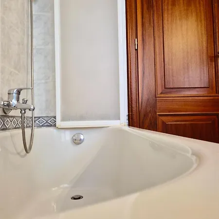 Quiet Tortellini Bed & Breakfast Modena